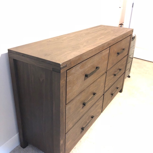 Solid Pine 6 Drawer Dresser - Picture 2 of 3